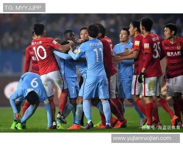 杭州足球队比赛经验引发热议球迷对战术选择与球员表现分歧明显